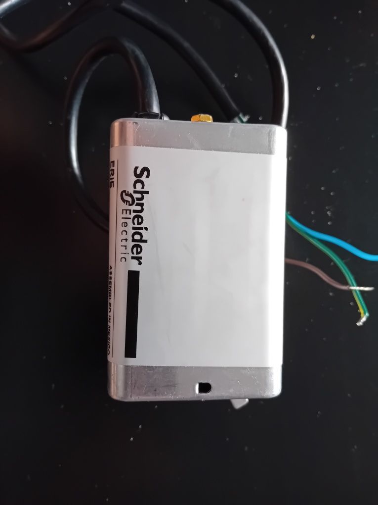 Siłownik zaworu Schneider Electric AG13U230 NOWY
