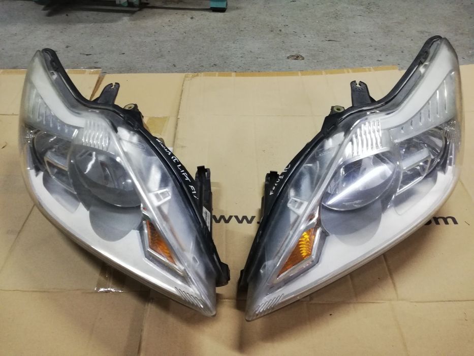 Reflektor prawy lewy lampa prawa lewa Ford Focus mk2 Lift 08-11r EU
