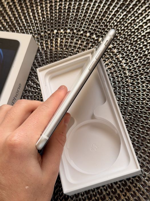 Apple Iphone SE 2nd 2020 128GB White Neverlock Батарея 91%