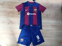Strój dziecięcy Nike FC Barcelona 2023/24 Lewandowski 9 na 135-145cm