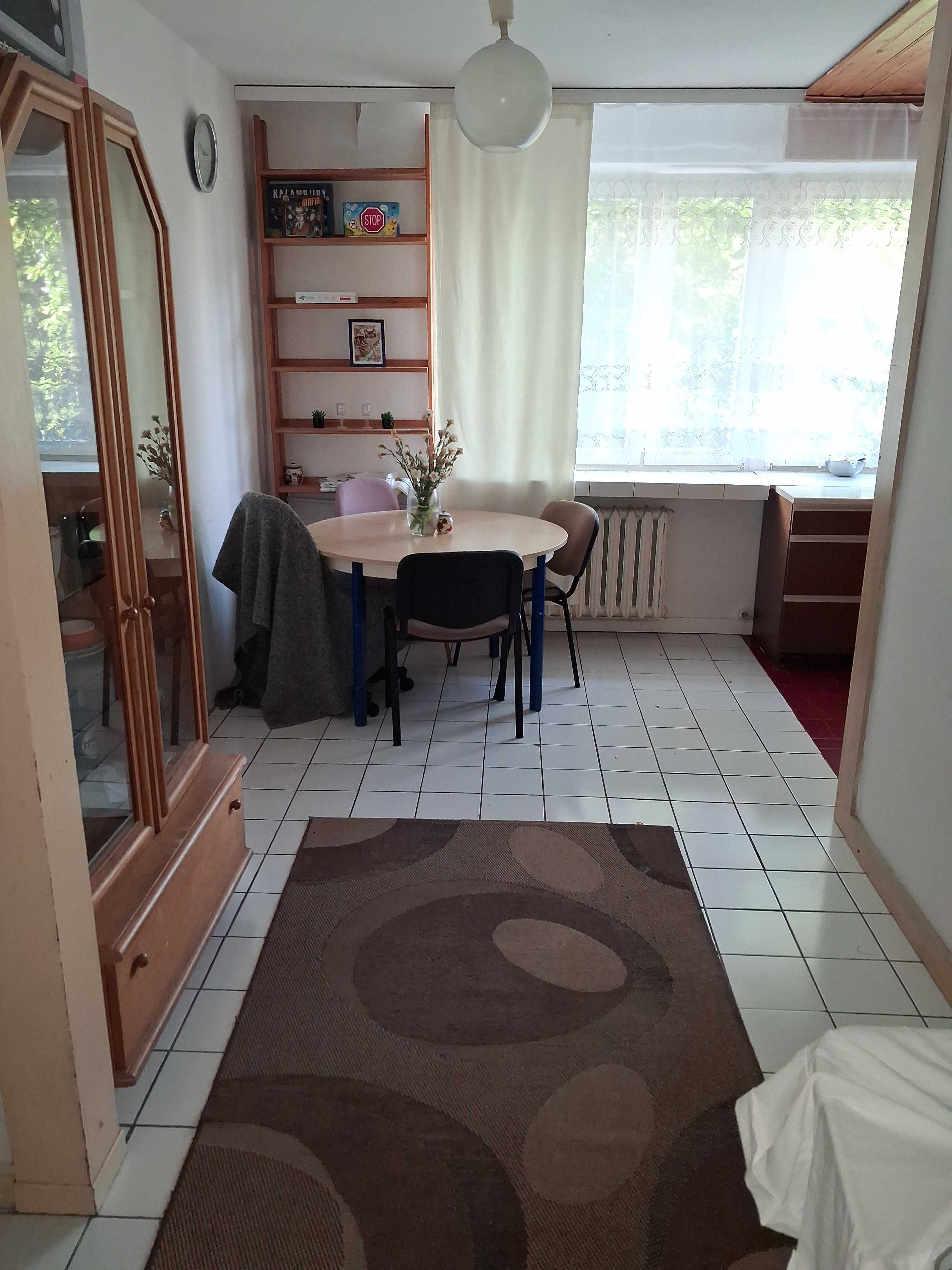 Do wynajecia pokój w mieszkaniu przy ul. Hirszfelda na Ursynowie.
