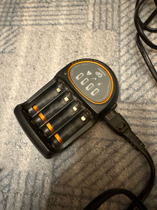 Ładowarka / power banki do akumulatorków