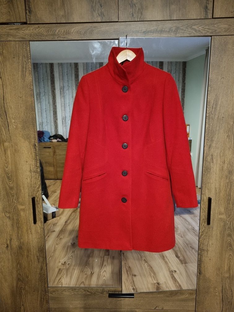 Płaszcz damski czerwony