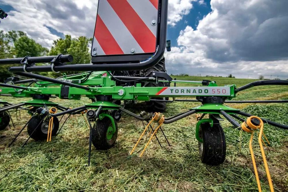 Przetrząsacz TORNADO 5,50 TALEX 4-wirniki przetrząsarka karuzelowa