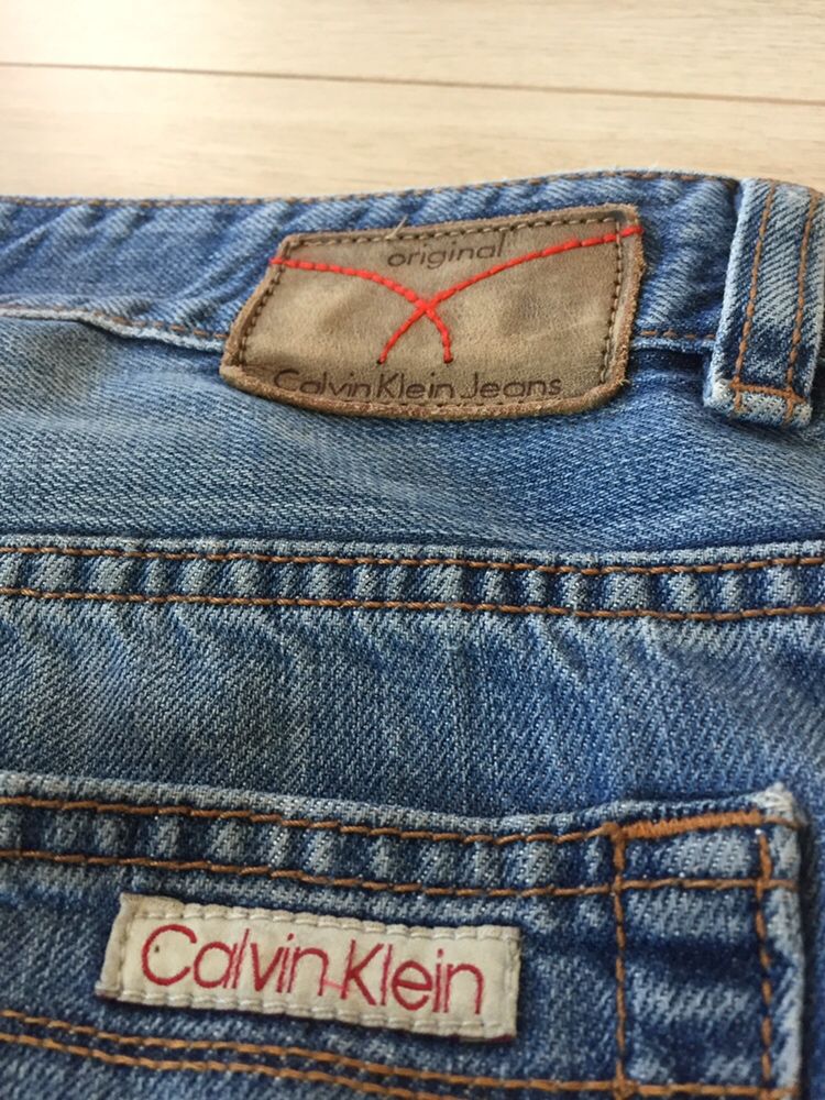 Spodnie Calvin Klein L