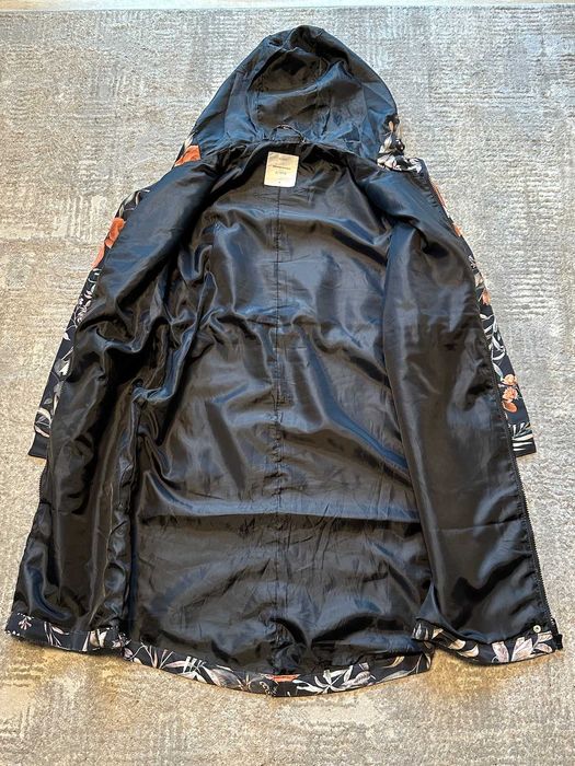 Kurtka parka czarna z roślinnym motywem House stan idealny