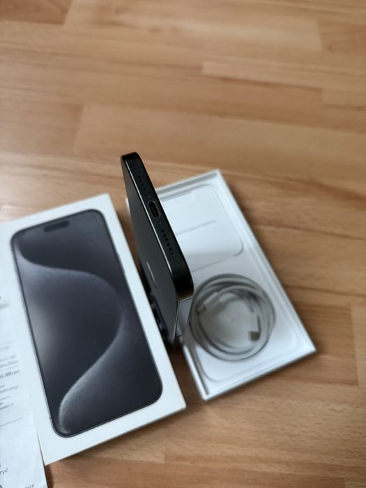 iPhone 15 Pro Max 256 GB Neverlock Titanium Black