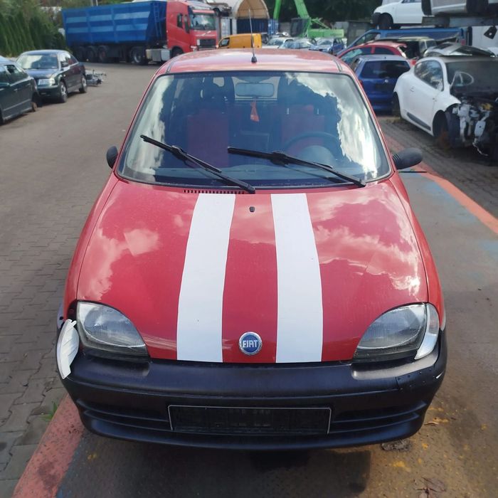 Fiat Seicento na części .
