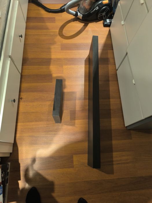 Vendo 2 prateleiras IKEA em preto