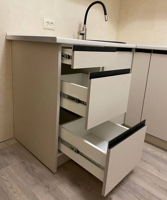 Акция! Новинка кухня без ручек.