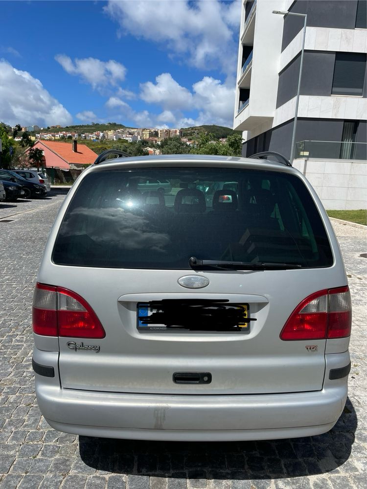 Ford Galaxy 2002 – 7 lugares | Ideal para família ou transporte