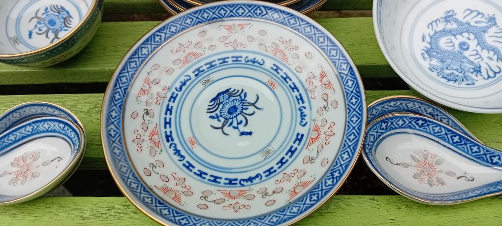 Serwis z porcelany chinskiej 27 szt