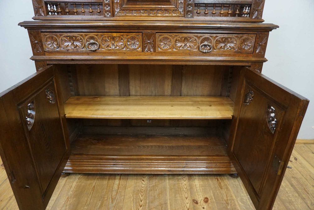 Stary Niespotykany Bogato Rzeźbiony Kredens BRETOŃSKA FIGURY