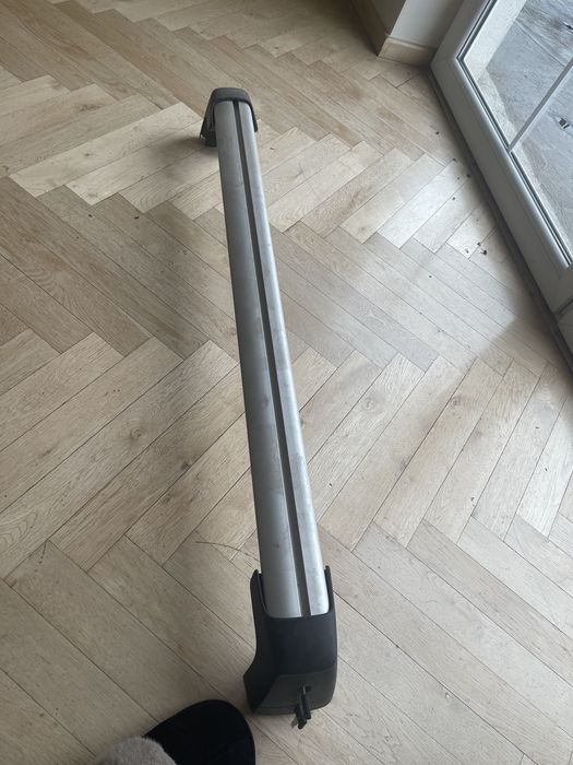 Bagaznik dachowy do mercedes w 213 marki mercedes ,na 3  rowery .