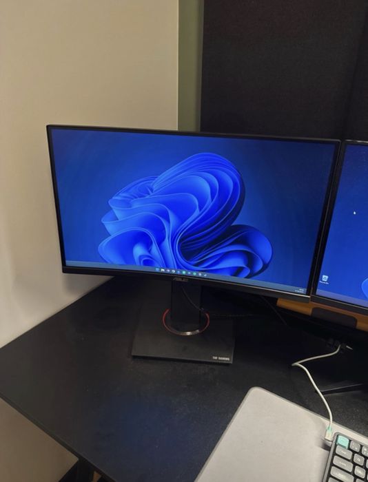 Monitor Asus TUF VG24VQR Curved
