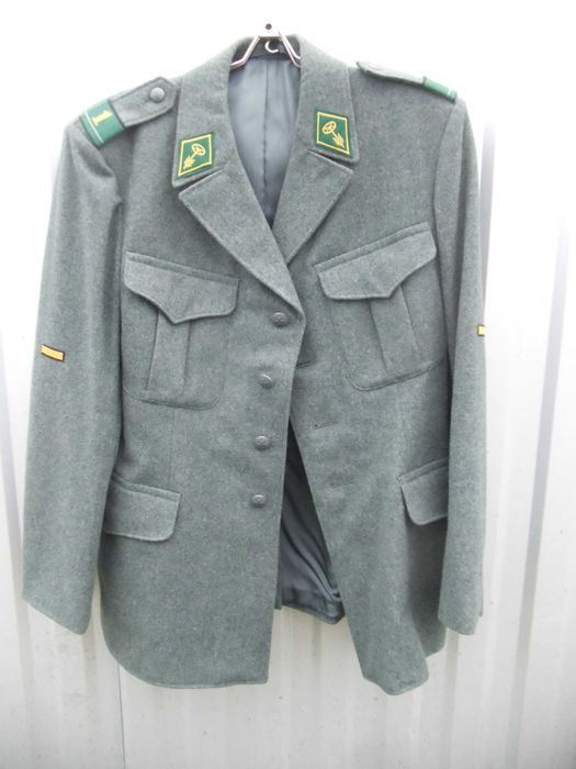 китель армии швейцарии