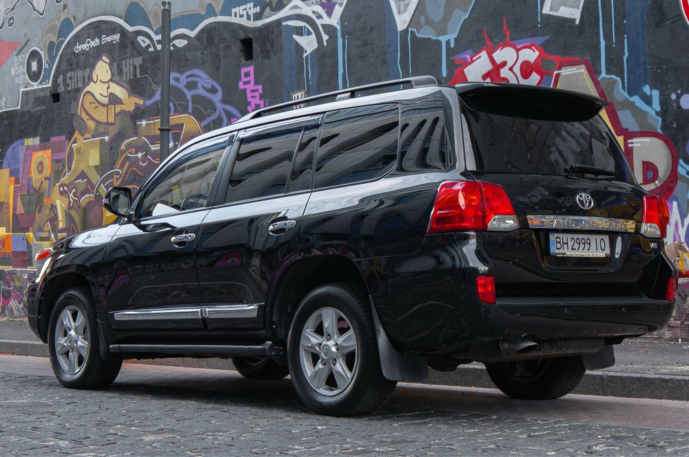 Toyota Land Cruiser 200 рестайлінг