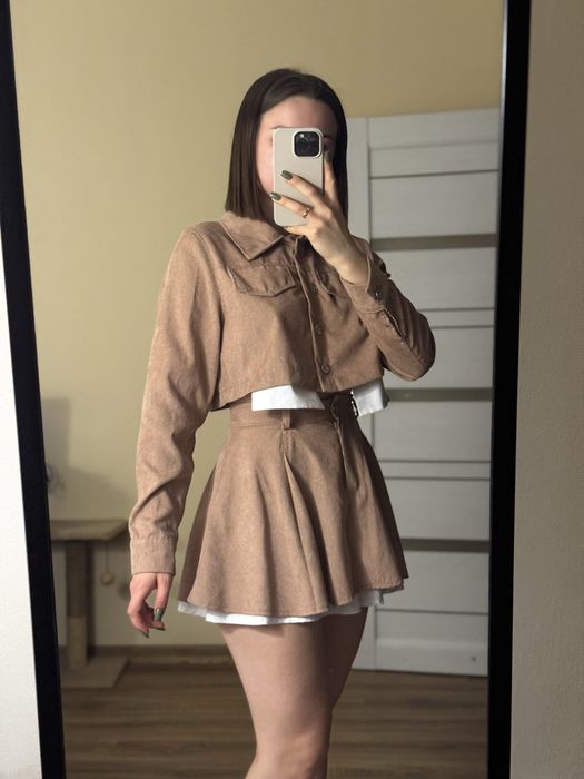 Бежевий костюм двійка