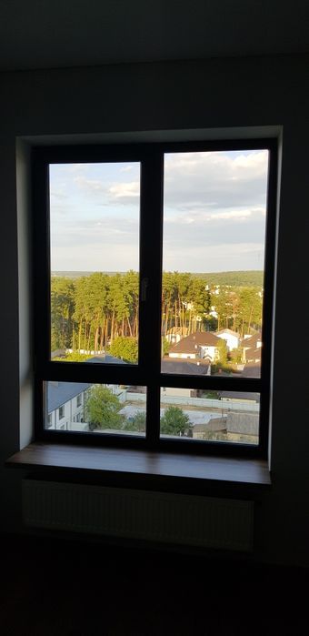ЮТЛАНДІЯ-1, дворівнева, трикімнатна. ВЛАСНИК.