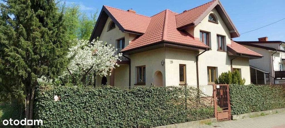 Dom dwulokalowy 190 m² + 68 m² w Wołominie.