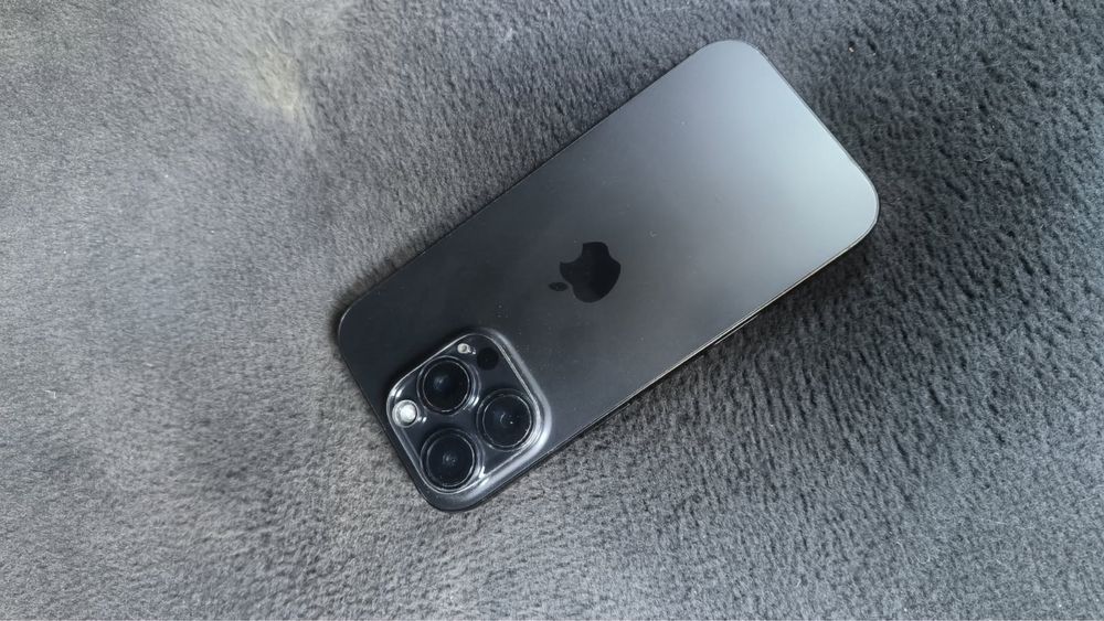 Sprzedam Iphone 16 PRO z gwatancja