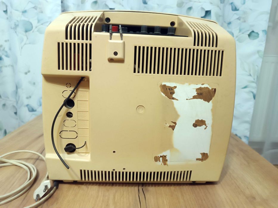 telewizor przenośmy NEPTUN 150M firmy Unitra Unimor PRL