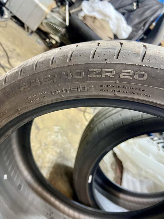Шины б/у Nokian летние 245/40R20