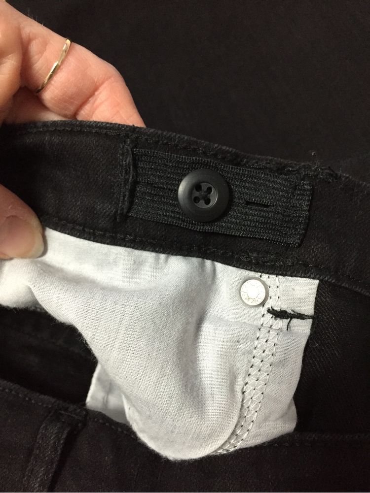 Czarne spodnie dżinsy damskie rozmiar M (38)