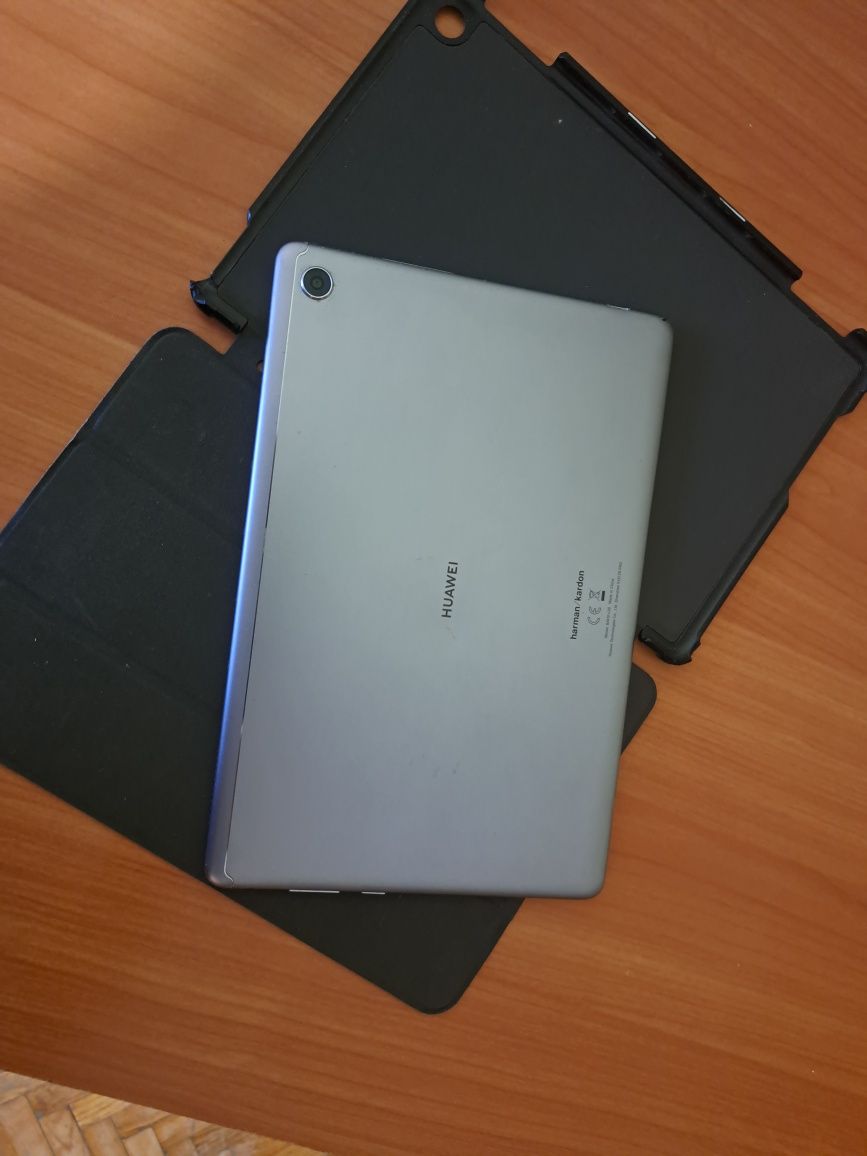 Продам у відмінному стані планшет Huawei MediaPad M5 Lite 10"