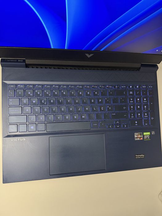 HP Victus 16 - Ryzen 7 + RTX 3060