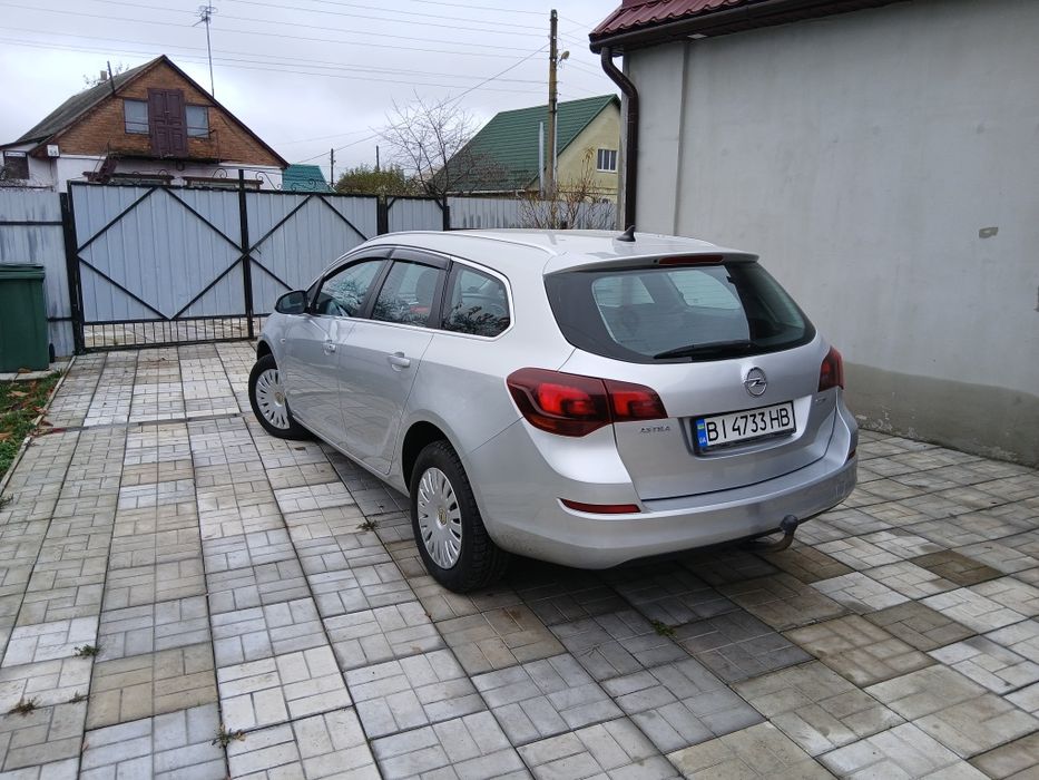 Продам Оpel Astra j sport tower