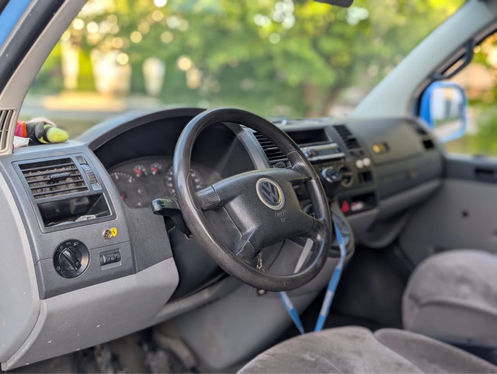 VW Transporter T5 1.9 TDI
