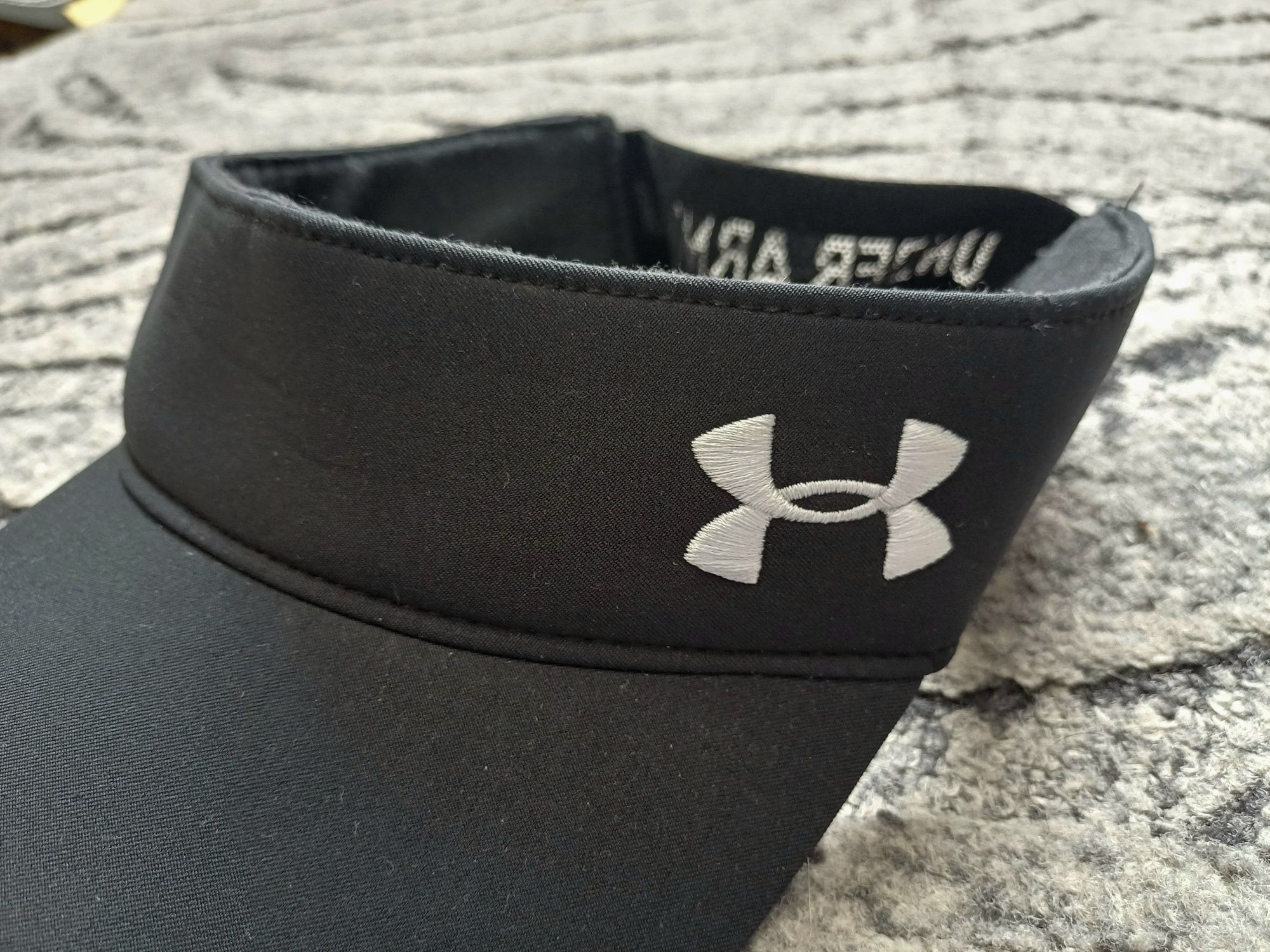 Daszek sportowy damski Under Armour ale czapka snapback bieganie sport