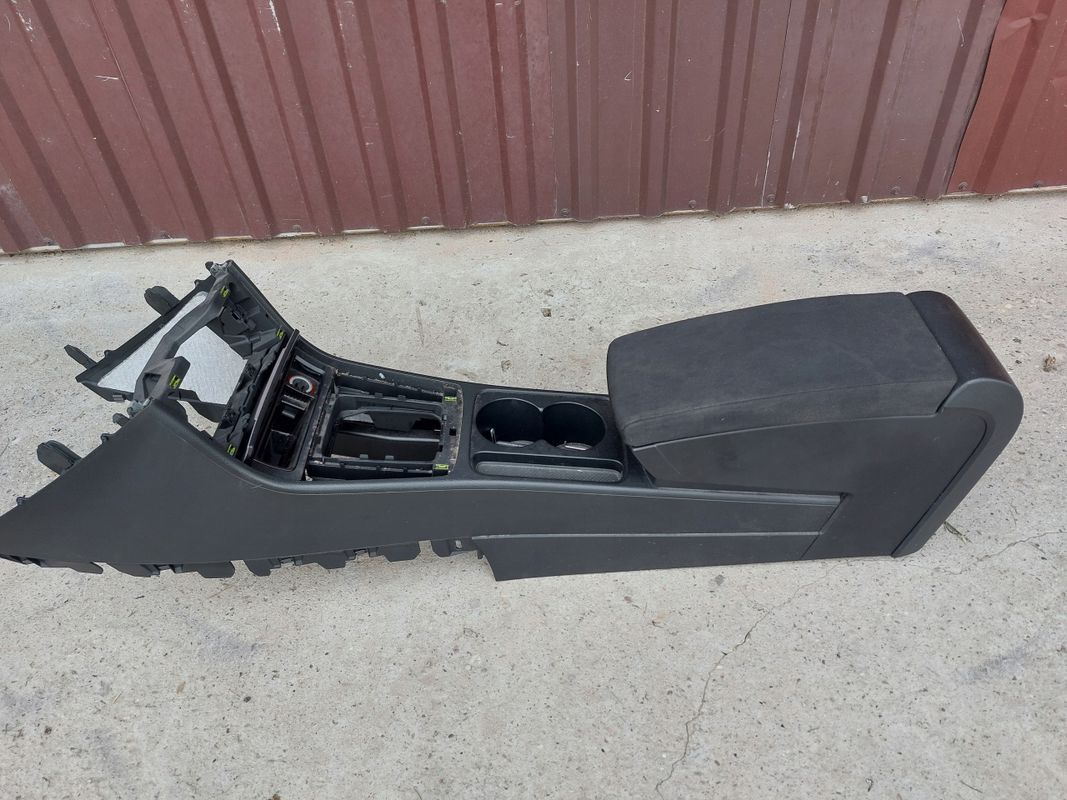Vw Passat B7 Cc B6 Podłokietnik Komplet 3c
