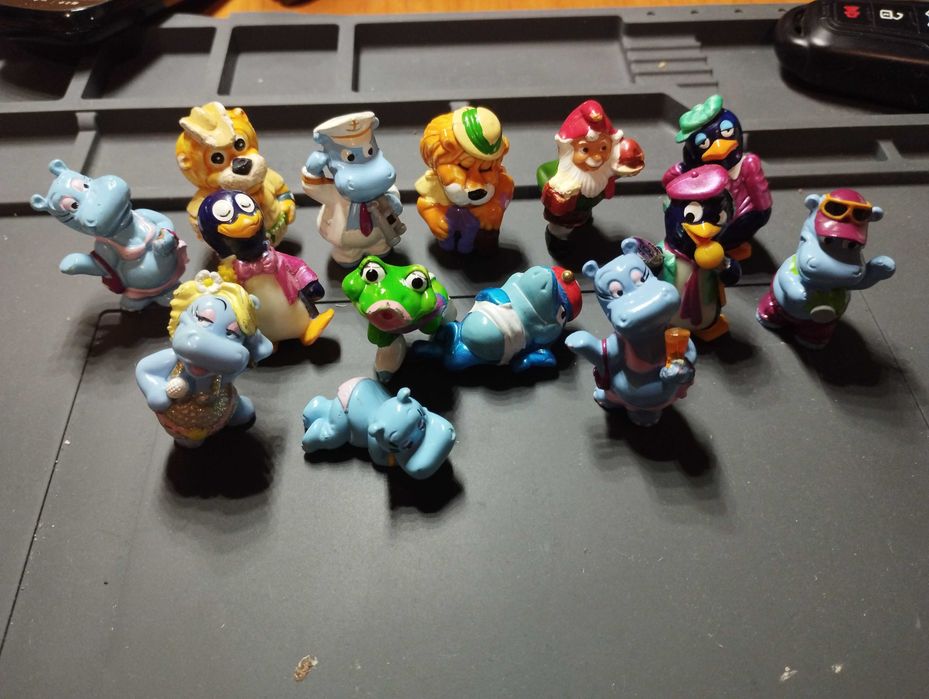 Кіндери іграшки з яйця