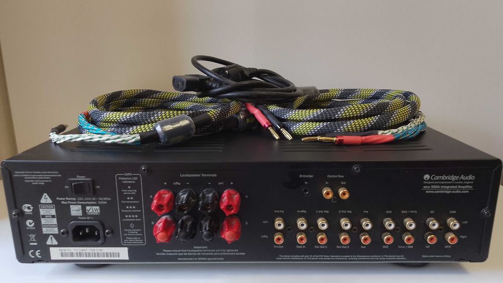 zestaw amplifier firmy Cambridge Audio + 2 kolumny Patos 400B