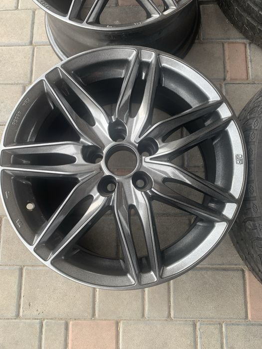 Продам колеса 205/55 r 16 Kleber dynaxer hp3