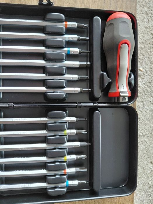 Sprzedam  trzy komplety kluczy