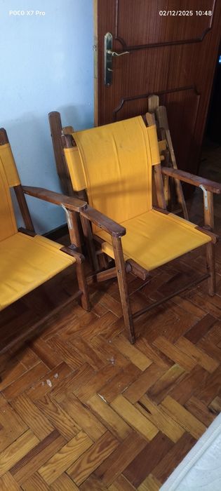 4 cadeirões em madeira de abrir e fechar