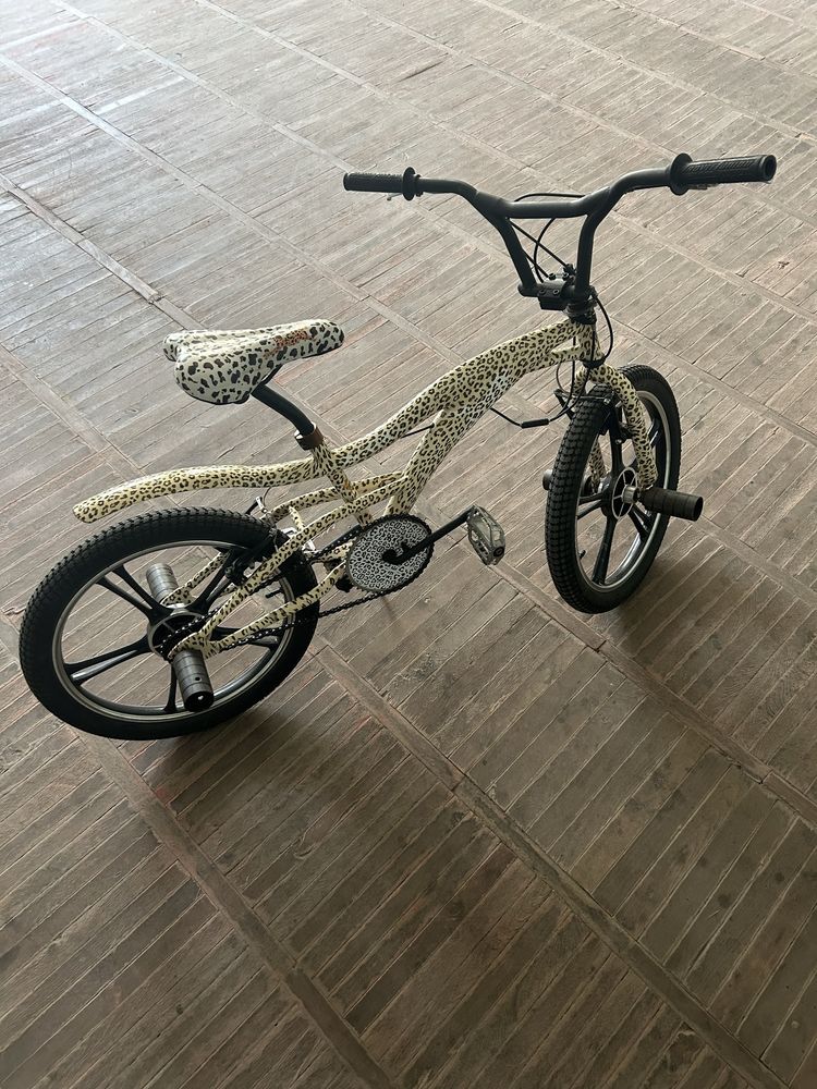 Велосипед BMX 20е колеса
