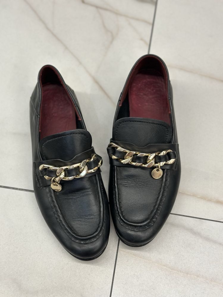 Шкіряні лофери Tommy Hilfiger 38р