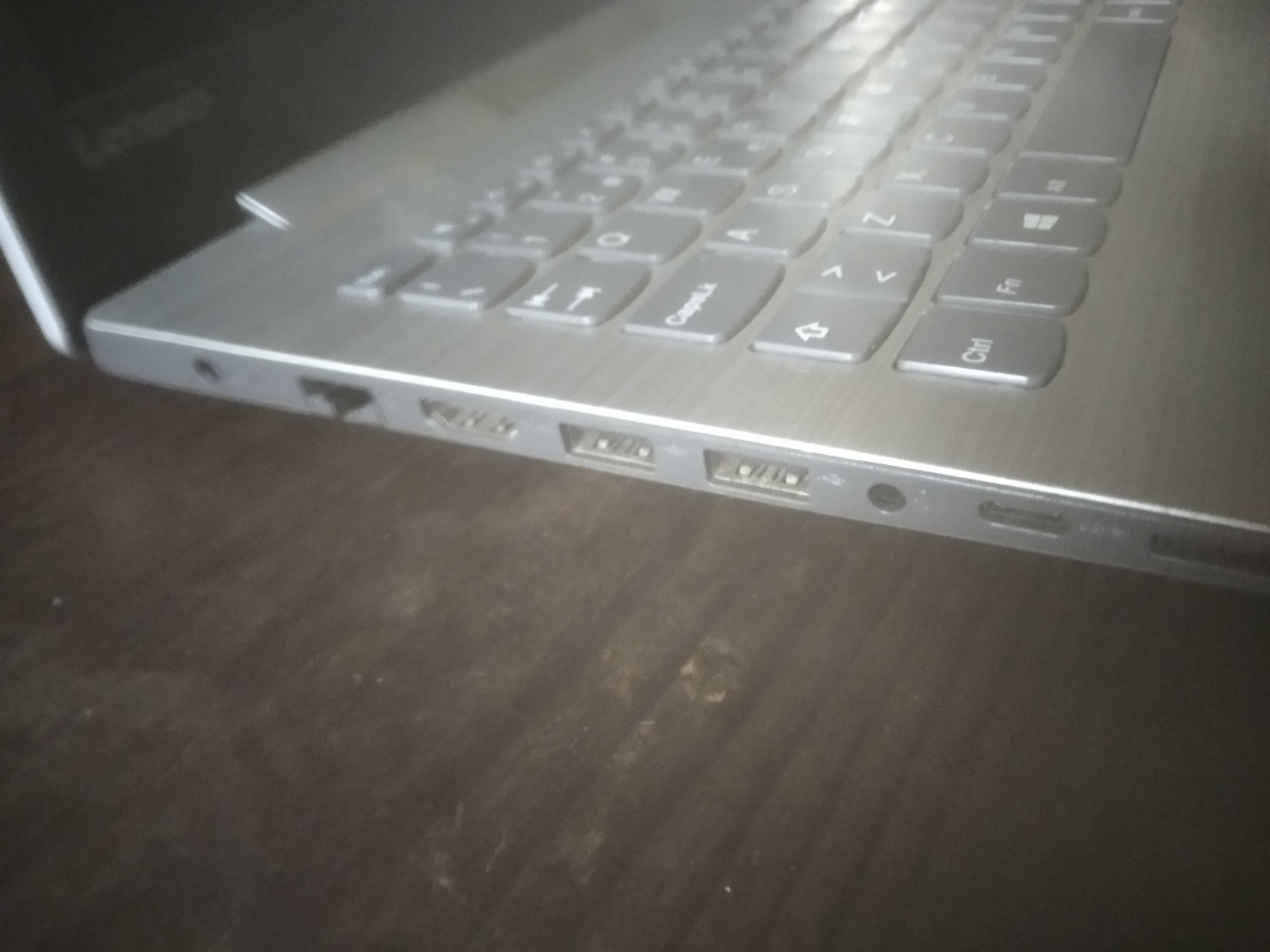 Portátil LENOVO IDEAPAD 330 Ano: 2018