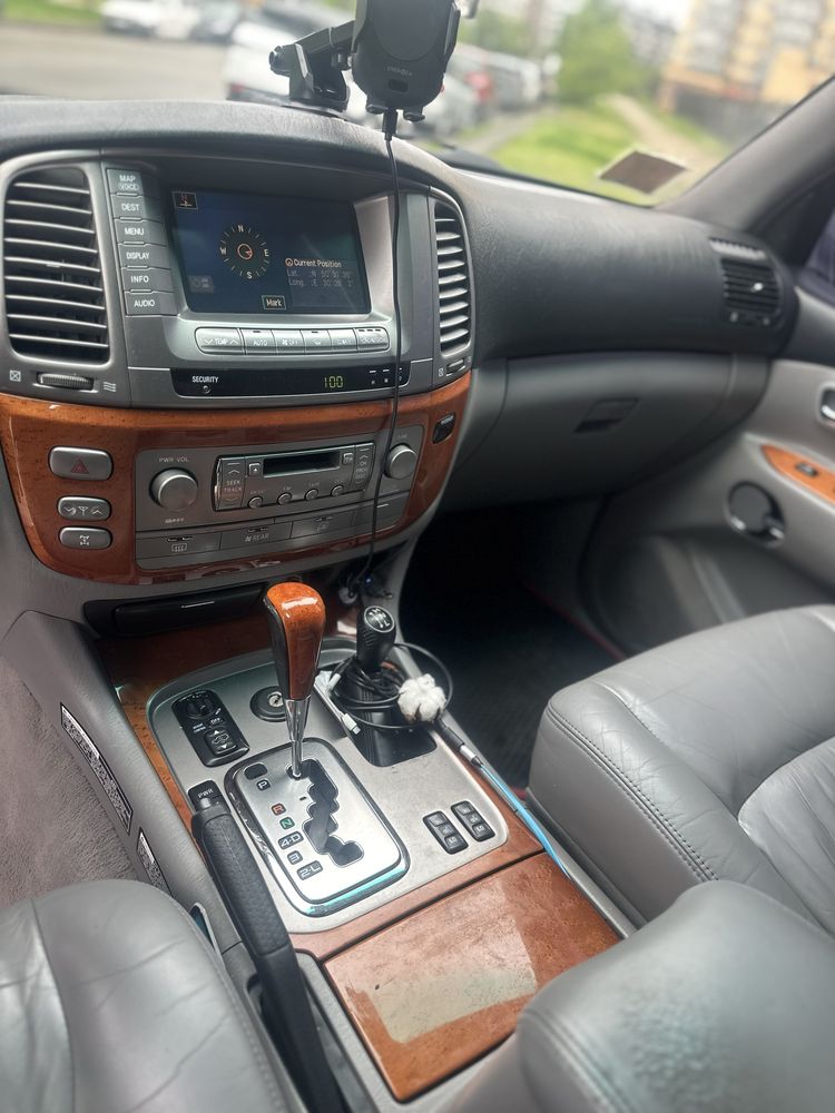 Продам Lexus LX 470