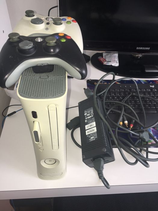 xbox 360 , игровая приставка .
