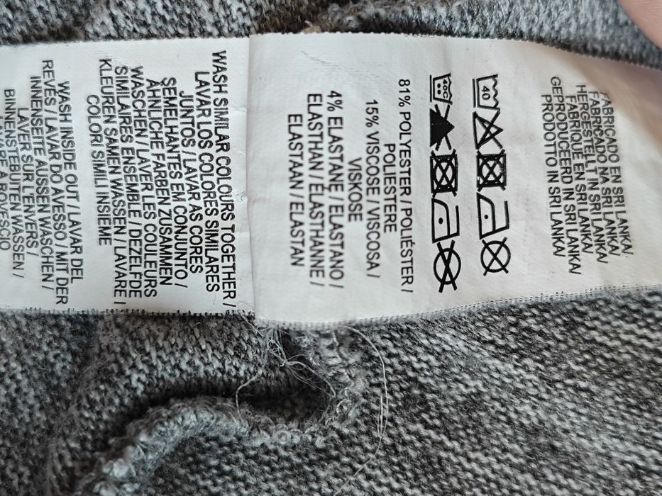 Szary cienki sweterek z falbanką - Atmosphere rozm. L/XL