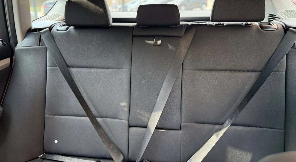 Продам бмв х3. 2 бензин.