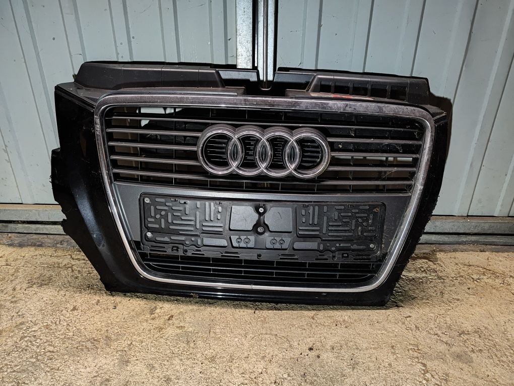Gril Audi a3 8p LIFT bdb Stan