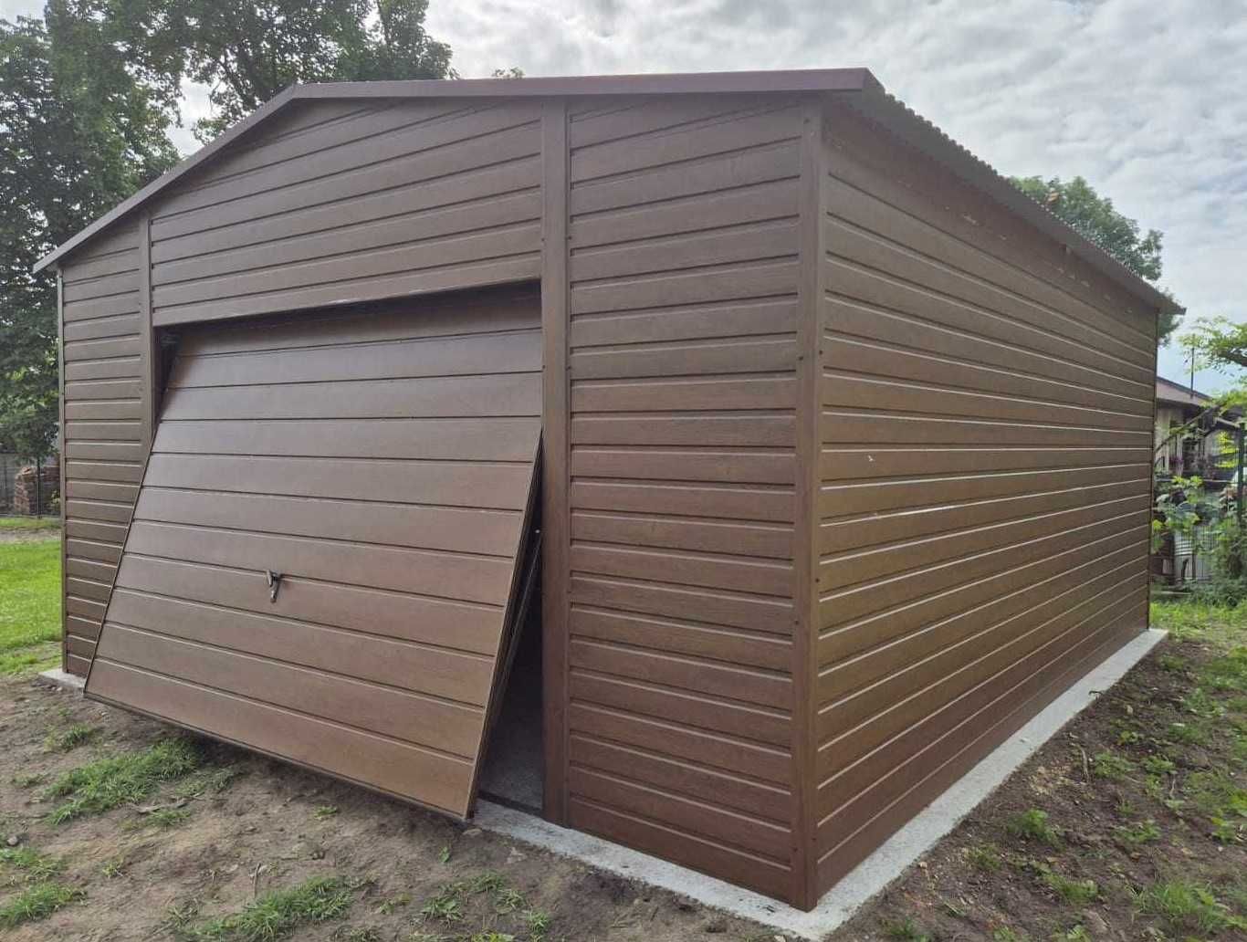 Garaż blaszany w wersji Premium 4x6 drewnopodobny