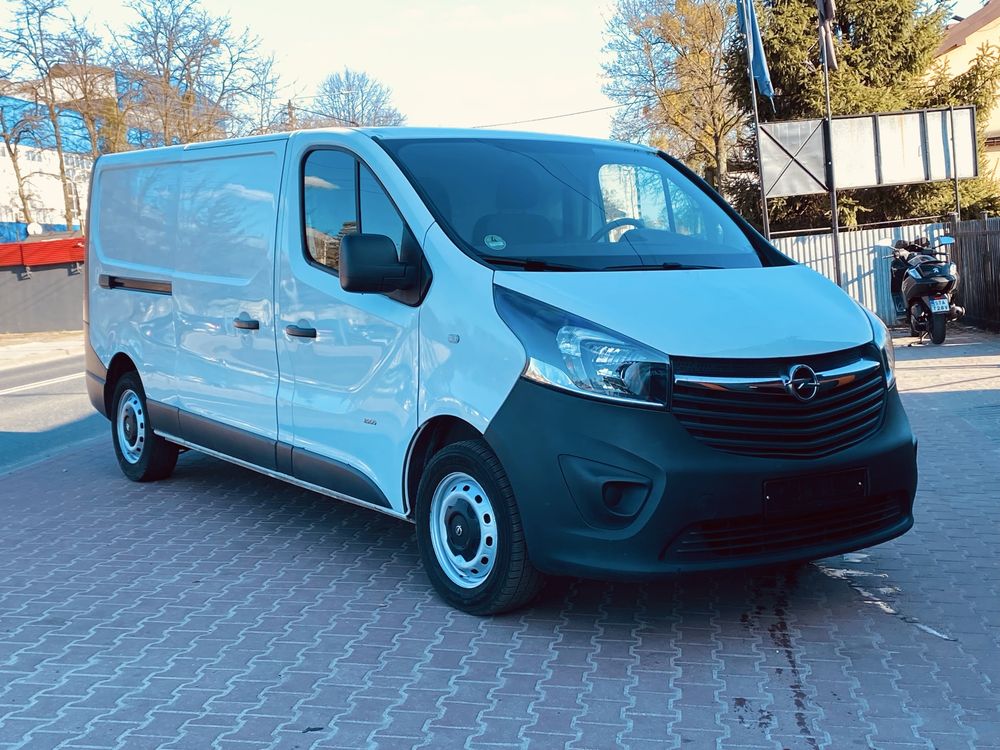 opel vivaro rok 2015 poj 1,6 dci przeb 169tys  klimatyzacja long