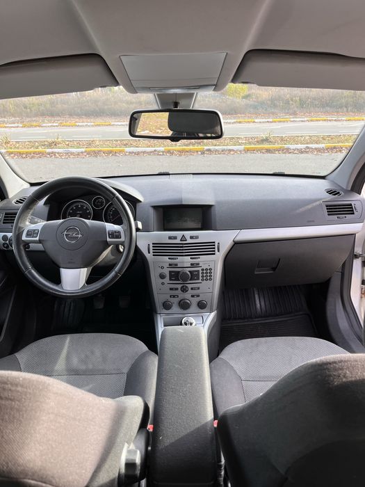 Opel Astra 1.6  2009